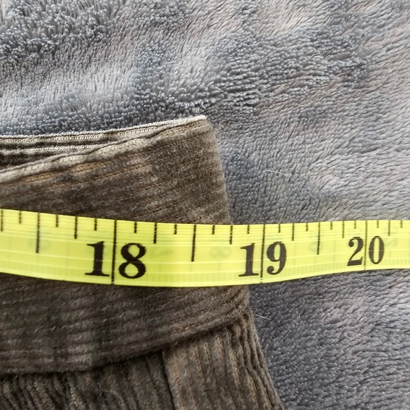 Dockers Mens Corduroy Pants Olive Green Relaxed Fit Pleated W38 L29 - Picture 3 of 6